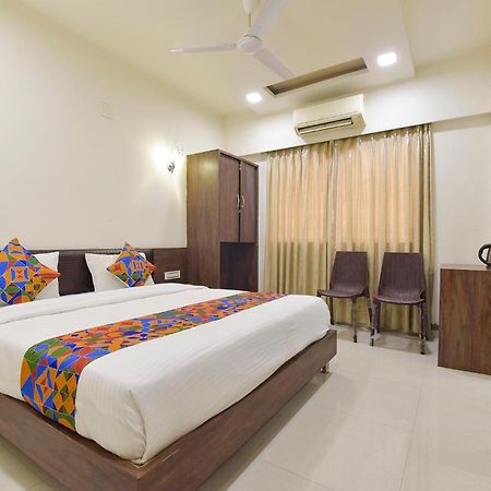 Fabhotel A1 Plaza 阿穆达巴 外观 照片